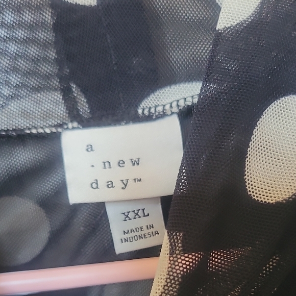 Mock-neck Polka Dot Sheer Long Sleeve Top Size XXL - Picture 6 of 10